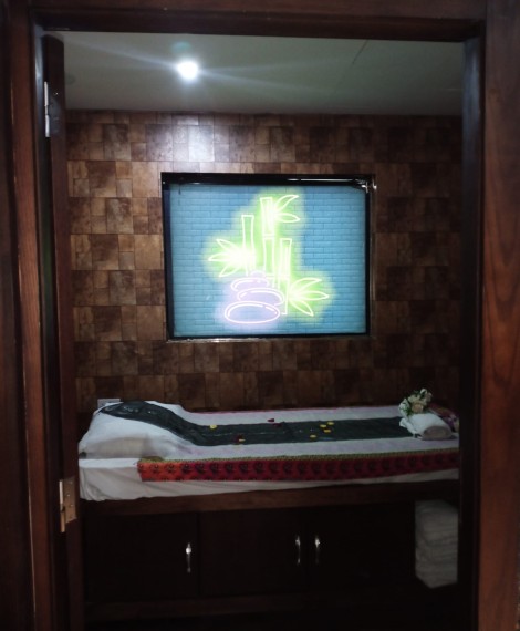 Juffair Gold Spa